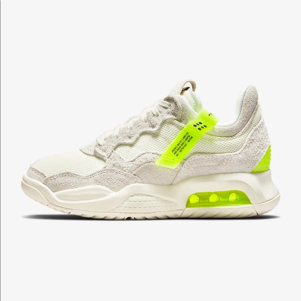 NWT Jordan MA2 Womens Shoes Sneaker in Pale Ivory / Volt size 9